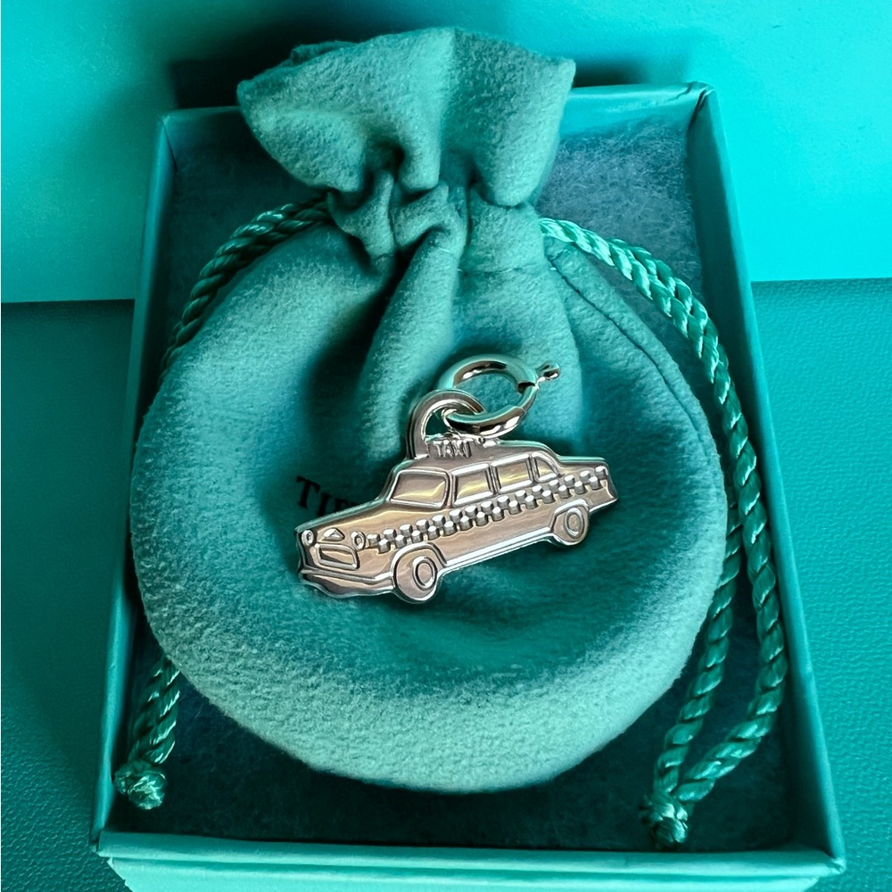 🌸🌸 Authentic Tiffany & Co. Taxi Charm